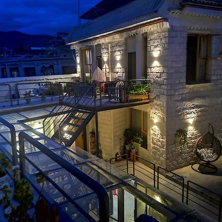 Fengma Feiyang Hostel Лхаса Екстер'єр фото
