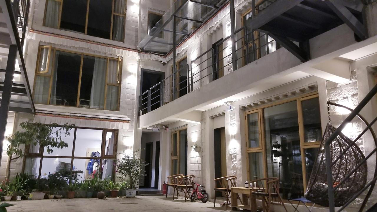 Fengma Feiyang Hostel Лхаса Екстер'єр фото