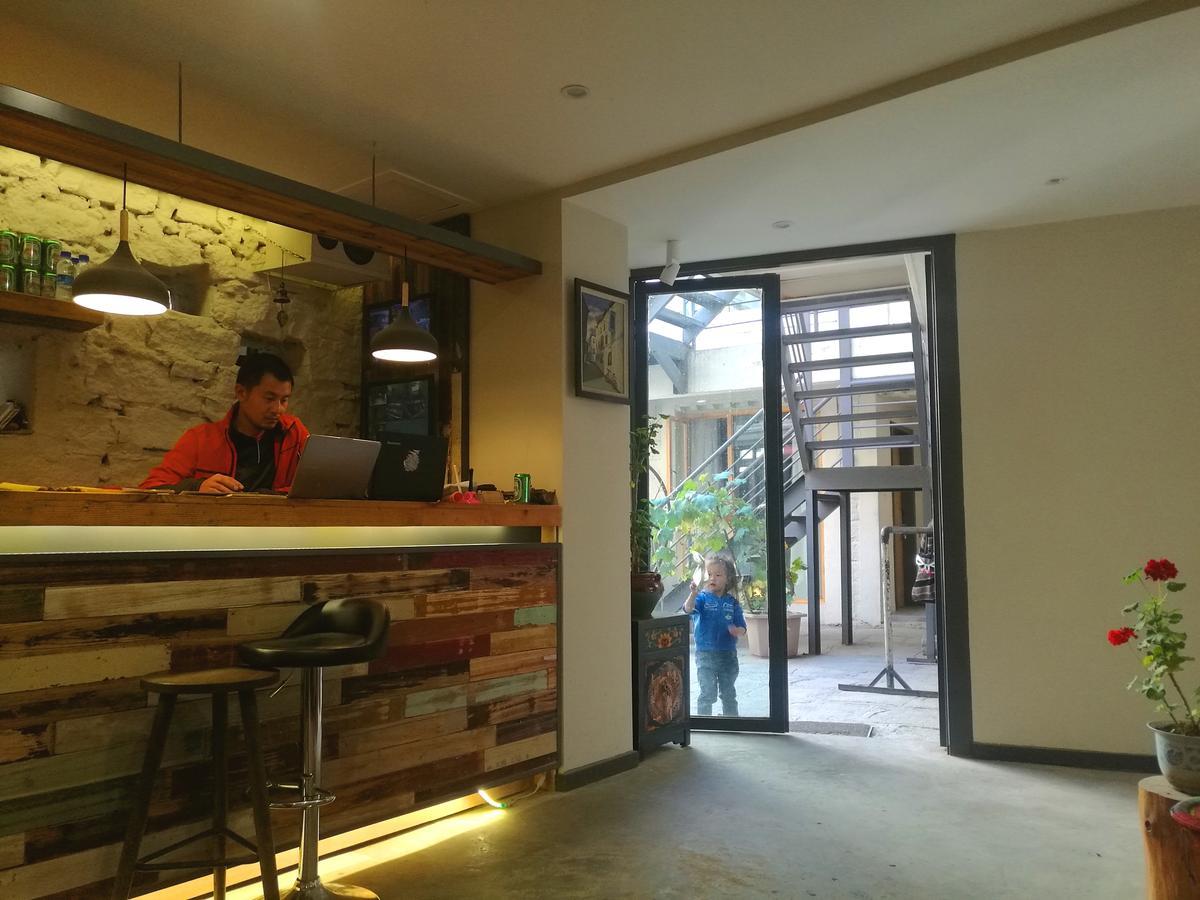 Fengma Feiyang Hostel Лхаса Екстер'єр фото